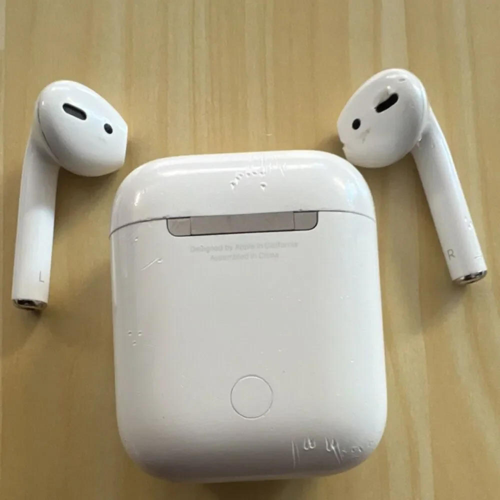 Apple AirPods Wireless Bluetooth In-Ear Earbuds w/ Charging Case A1602 White